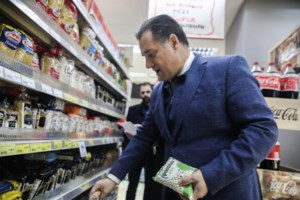 Πάσχα: Πώς θα λειτουργήσουν έως και το Μ. Σάββατο τα εμπορικά καταστήματα