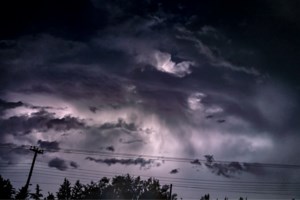 Κακοκαιρία Ιανός: Εντοπίστηκε το αυτοκίνητο της 40χρονης αγνοούμενης στην Καρδίτσα, όχι όμως η ίδια - εικόνα 3