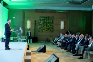 Άγριος καβγάς Γεωργιάδη - Γ. Τσίπρα για την υπόθεση Novartis: "Γελοίε!" - "Είσαι γελοίος και ένοχος 100%" [βίντεο]