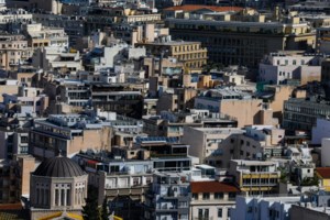 Τι αλλάζει στο Airbnb - Ποιοι θα πληρώσουν τέλος διαμονής και ΦΠΑ, τι προβλέπεται