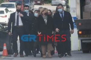 Επιμένει ο Γιαννάκος για τις VIP ΜΕΘ: Υπάρχουν δεκάδες κενές κλίνες και 120 ασθενείς είναι διασωληνωμένοι εκτός ΜΕΘ