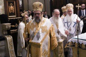 Γιατρομανωλάκης: Ο γάμος των ομόφυλων ζευγαριών είναι θέμα της Πολιτείας, όχι της Εκκλησίας