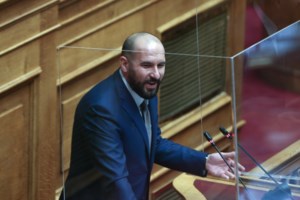 Τζανακόπουλος: Κυβέρνηση που παραληρεί και βρίσκεται σε άλλο κοινωνικό σύμπαν - εικόνα 2