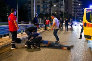 Σοκαριστική μαρτυρία για το τροχαίο στο Π. Φάληρο - "Χτύπησαν άλλη μηχανή, τρόμαξαν και τελικά σκοτώθηκαν"