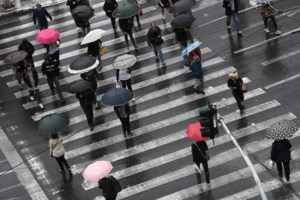 Άνοιξαν οι ουρανοί σε Πάτρα και Θεσσαλονίκη - Ανεμοστρόβιλος χτύπησε το Μεσολόγγι [εικόνες - βίντεο]