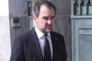 Νικόλαος Ντε Γκρες - Χρυσή Βαρδινογιάννη: Οι τελευταίες προετοιμασίες πριν τον γάμο με 4 κουμπάρους - Ποιοι έχουν πρόσκληση