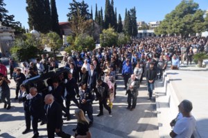 Διονύσης Σαββόπουλος - Συγκινημένος ο Γιάννης Ζουγανέλης: "Φύγανε όλοι - Παρακαλώ τους νέους..."