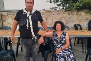 Ο γάμος της χρονιάς στην Κρήτη: Παντρεύτηκαν η 82χρονη Παρασκιώ και ο 41χρονος Κωστής