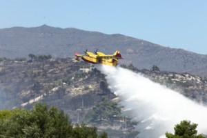 Συνάντηση Φάμελλου-Καλαματιανού με τους πιλότους των Canadair - "Σεβασμός για την τεράστια υπηρεσία σας"