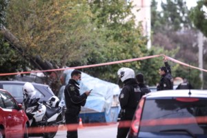 Χαλάνδρι: Παράτησε την 49χρονη εικαστικό ο δικηγόρος της - "Επιθετική, εκρηκτική και αλλοπρόσαλλη συμπεριφορά"