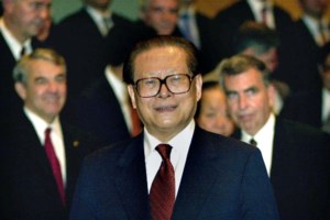 Πρώτη δημόσια εμφάνιση του πρώην προέδρου της Κίνας Χου Τζιντάο από τον Οκτώβριο - εικόνα 4