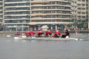 Σε χριστουγεννιάτικους ρυθμούς η αγορά - Βούλιαξε από κόσμο το κέντρο της Αθήνας [εικόνες] - εικόνα 2