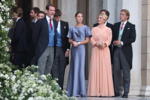 Η Μαρί Σαντάλ είναι η καλύτερη οικοδέσποινα: Το δείπνο στο σπίτι της, το γιορτινό art de la table και το τεράστιο σαλόνι της - εικόνα 6