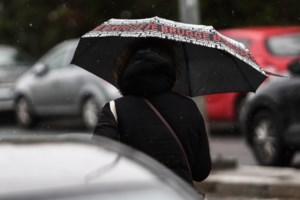 Έρχεται "οργανωμένο κύμα κακοκαιρίας" την Κυριακή με βροχές και χιόνια - Πώς θα είναι ο καιρός των Χριστουγέννων