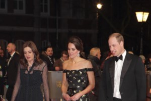 Η γκάφα του πρίγκιπα Γουίλιαμ στα βραβεία BAFTA: Το άκυρο σχόλιο σε νεαρή ηθοποιό που κέρδισε το πρώτο της βραβείο - εικόνα 8