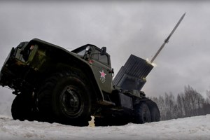 Πόλεμος στην Ουκρανία: "Ο ρωσικός στρατός δεν αποσύρεται, ανασυντάσσεται" - Τι εκτιμά ο Λευκός Οίκος