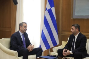 "Ωρα ΠΑΣΟΚ": Το χιούμορ Μητσοτάκη για τη μικρή καθυστέρηση Ανδρουλάκη στη συνάντησή τους - εικόνα 2