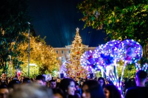 Τσατραφύλλιας: Βροχερά Χριστούγεννα, παγωμένη Πρωτοχρονιά - Η πρώτη εκτίμηση για τον καιρό στις γιορτές