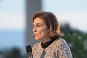 AstraZeneca: Ποιοι πρέπει να αλλάξουν εμβόλιο στη 2η δόση - Πότε θα ενημερώνονται με sms οι κάτω των 60