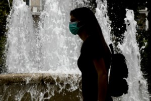 Αστυνομικοί με… βερμούδες και ποδήλατα θα περιπολούν στις παραλίες - εικόνα 2