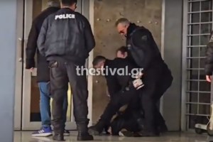 Συνελήφθη 57χρονος στη Θεσσαλονίκη - Σε οικόπεδό του υπήρχαν οβίδα και τμήματα εκρηκτικού μηχανισμού - εικόνα 2