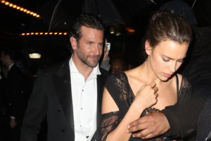 Όλα τα φλας στην Λία Ντε Σέιν: Η κόρη της Ιρίνα Σάικ και του Μπράντλεϊ Κούπερ σαν επαγγελματίας στο κόκκινο χαλί - εικόνα 9