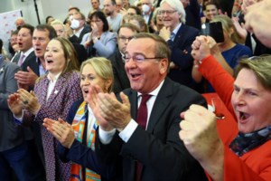 Αυστρία: Ο Αλεξάντερ Φαν ντερ Μπέλεν εκλέγεται πρόεδρος από τον πρώτο γύρο -  Με ποσοστό υψηλότερο του 50%