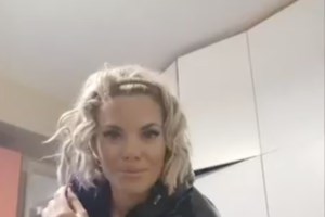 Σταματίνα Τσιμτσιλή: Οι ευχές της στον Γιώργο Μυλωνάκη για τη γιορτή του [βίντεο]