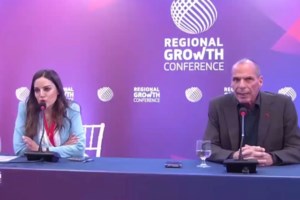 H Έλενα Ακρίτα "δίκασε" τη Σοφία Τουντούρη- Ποια είναι η δημοσιογράφος που άκουσε τον Βαρουφάκη να την λέει "γελοία"