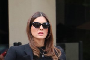 Βραδινή έξοδος σε πάρτι γενεθλίων για Τσιμτσιλή - Σοφό: Το κοστούμι του ποινικολόγου και το total black της παρουσιάστριας - εικόνα 5