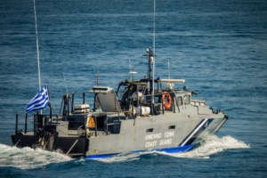 Ναυάγιο στη Λέσβο: Σβήνουν οι ελπίδες για τους 12 ναυτικούς του Raptor - Αναμένεται η κατάθεση του 40χρονου