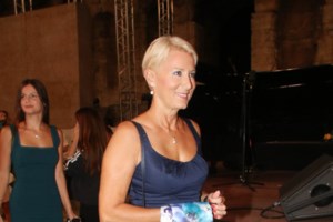 Νατάσα Παζαΐτη: Η σύζυγος του Κώστα Καραμανλή θα παίξει στο θέατρο - Ο ρόλος που θα υποδυθεί