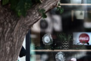 Νέα Φιλαδέλφεια: Kούγιας για επίθεση στην καφετέρια συλληφθέντα στους Αμπελόκηπους: Τον άφησαν ανυπεράσπιστο