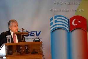 Η Lavipharm αποχαιρετά τον Θανάση Λαβίδα: Η πορεία του φαρμακοβιομήχανου