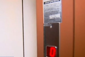 Λάρισα: Σοβαρά επεισόδια στο Δημοτικό Ωδείο στη συναυλία της στρατιωτικής ακαδημίας των ΗΠΑ- Χημικά και μάχες σώμα με σώμα - εικόνα 10