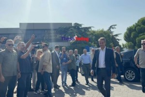 Κυριάκος Μητσοτάκης: Επισκέφθηκε τα περίπτερα της ΔΕΘ και τον κέρασαν κολοκυθόπιτα - Έπαιξε και ποδοσφαιράκι [βίντεο] - εικόνα 4