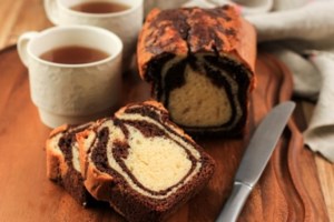 Συνταγή: Παγωμένος κορμός με φράουλες και μπισκότα - Ετοιμο σε λιγότερο από 1 ώρα