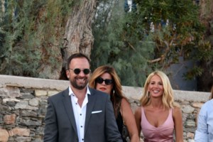 Μπόμπα - Τανιμανίδης: Δείτε το δωμάτιο - γυμναστήριο μέσα στο τεράστιο & φωτεινό διαμέρισμά τους στο Κολωνάκι - εικόνα 18