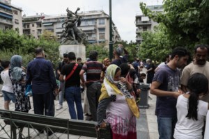 Μηταράκης για Βικτώρια: Κάποιος υπέδειξε την πλατεία στους συγκεντρωμένους πρόσφυγες - εικόνα 2