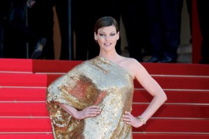 Λίντα Εβαντζελίστα: "Εμεινα μόνιμα παραμορφωμένη μετά από αισθητική επέμβαση" - Σοκ στον χώρο της μόδας - εικόνα 3