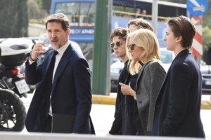 Σάρον Στόουν: Ζωγραφίζει στο σπίτι της τοπλες και χωρίς ίχνος ρετούς στα 66 της χρόνια - εικόνα 8