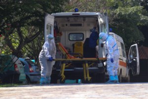 Δραματική έκκληση Σύψα: Είμαστε με το ένα πόδι στο 2ο κύμα-Εχουμε πολλαπλές αρνητικές εξελίξεις [Βίντεο] - εικόνα 2