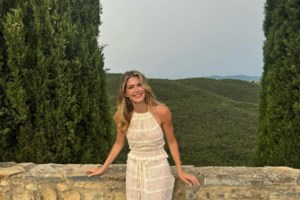 Ξέγνοιαστες στιγμές για την Τζένη Μπαλατσινού: Ζωγραφίζει μαζί με τον μικρό γιο της [εικόνες]