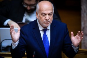 Εντονες αντιδράσεις για Φλωρίδη που επιμένει: Υπάρχει πιο δικαιωμένη δήλωση από το "όσοι μιλούν για μπάζωμα είναι για τα μπάζα; - εικόνα 2