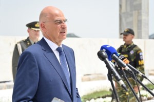 Δένδιας: Στόχος να γίνουμε παραγωγός δύναμη στους εξοπλισμούς