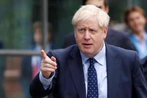 Η Βρετανία απέφυγε το "σκοτεινό ορόσημο" των 1.000 νεκρών σε ένα 24ωρο: Ανακοινώθηκαν 887 νέοι θάνατοι