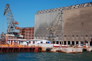 Θεσσαλονίκη: Ανήλικος έχασε τα 4 δάκτυλά του σε ξυλουργείο - "Εγκληματική αμέλεια εργοδότη" καταγγέλλουν οι γονείς του