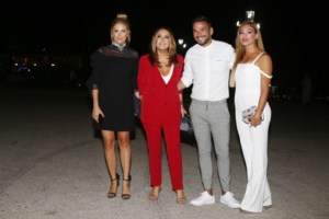 Το... απέραντο γαλάζιο της Μενεγάκη - Πού κάνει διακοπές η παρουσιάστρια [εικόνα]