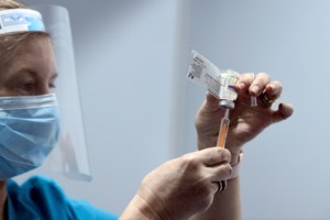 Ερευνα MRB: Το 80% των πολιτών έχει "κουραστεί" από την πανδημία - Τι τους φοβίζει περισσότερο από τη νόσηση - εικόνα 2