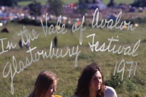 Σάλος στη Βρετανία: "Θάνατος στους IDF" - Σε ζωντανή μετάδοση συνθήματα κατά του Ισραήλ στο Φεστιβάλ Γκλαστονμπέρι - εικόνα 3